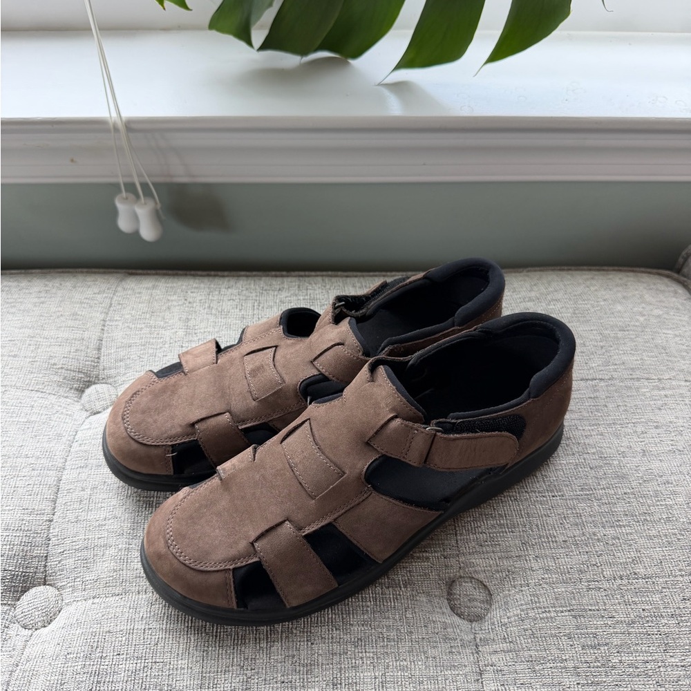 L.L. Bean fisherman sandals